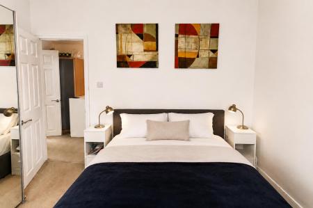 Bedroom - Corrected lamps.png