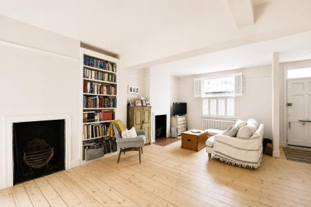 Reception Room 2.png