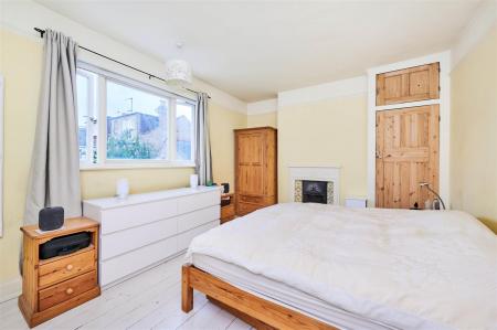 James_Anderson_-_Temple_Sheen_Road_London_SW14_7PY