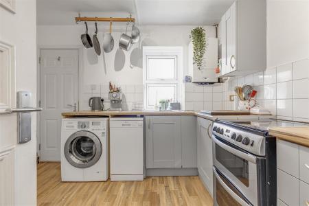 James_anderson-flat_111__chertesy_court-sw14__10_.