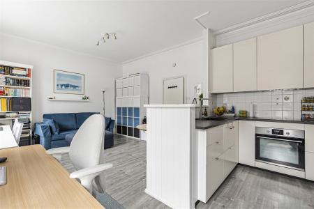 James_anderson-318a_upper_richmond_road__12_.jpg