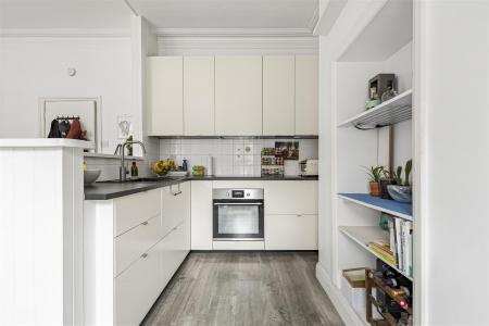 James_anderson-318a_upper_richmond_road__11_.jpg
