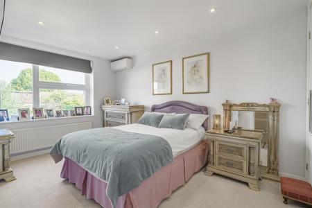 rewsbury_Avenue_East_Sheen__London__SW14_8JZ00009.