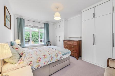 James_Anderson_-_Richmond_Park_Road_London__SW14_8