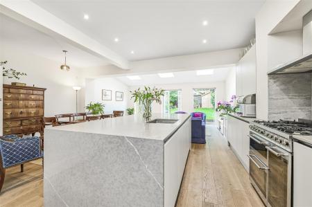 James_Anderson_-_Richmond_Park_Road_London__SW14_8