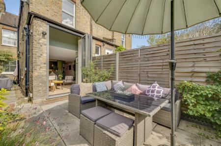 James_Anderson__Lower_Richmond_Road_London__SW14_7