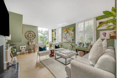 James_Anderson__Lower_Richmond_Road_London__SW14_7