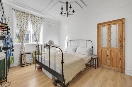 James e_London__SW14_7BS02.JPG