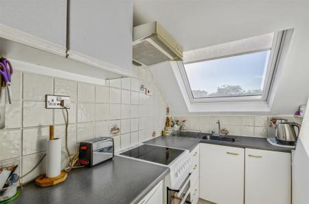 Flat Upper_Richmond_Road_West-6.jpg