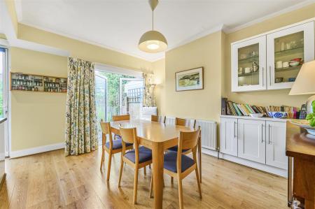 James_Anderson_-_Graemedyke_Avenue_London__SW14_7B