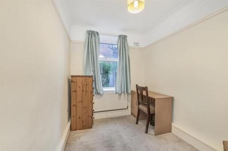 James_Anderson_-_Rosemary_Gardens_London__SW14_7HD