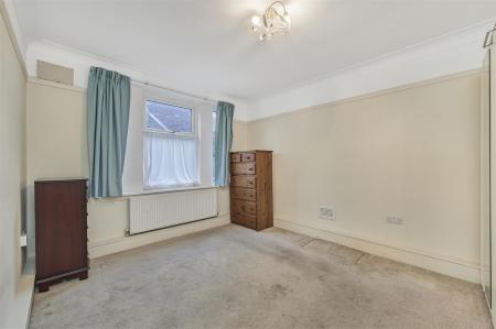 James_Anderson_-_Rosemary_Gardens_London__SW14_7HD