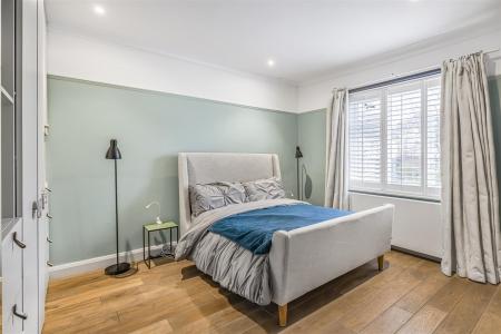 Hertford_Avenue-18.jpg