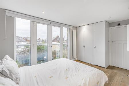Hertford_Avenue-26.jpg