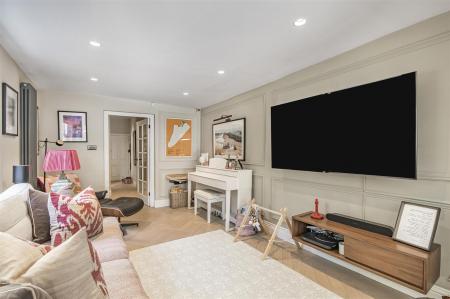 James_Anderson_-_Fl mond_Road_-8.JPG