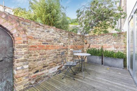 James_ande avenue-Sw14__1_.jpg