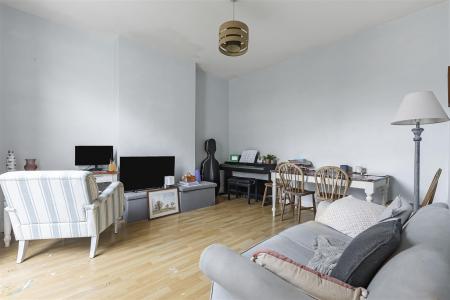 James_and _avenue__10_.JPG