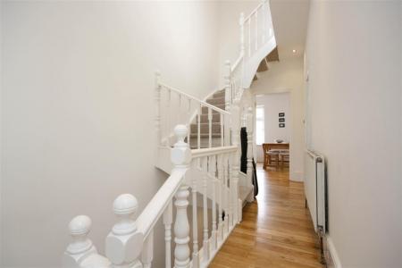 LswCDzw_98VuqD asqdrM.jpg