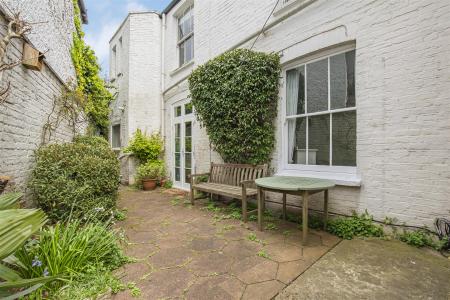 James_anderson-1_vicarage_gardens__14_.jpg