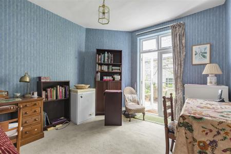 James_anderson-1_vicarage_gardens__5_.jpg
