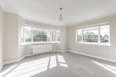 James_anderson-55_deanhill_court__3_.jpg