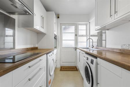 James_anderson-55_deanhill_court__9_.jpg