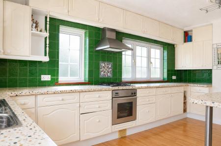 Kitchen 2.png
