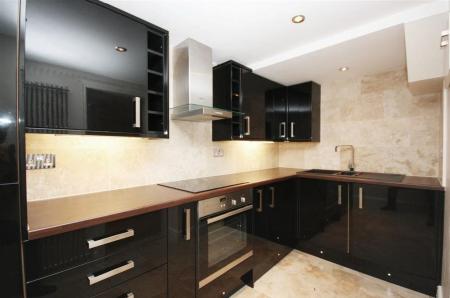 3 Lit St Leo Kitchen