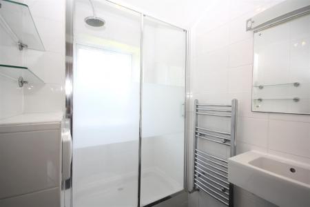 22rosemarybathroom1