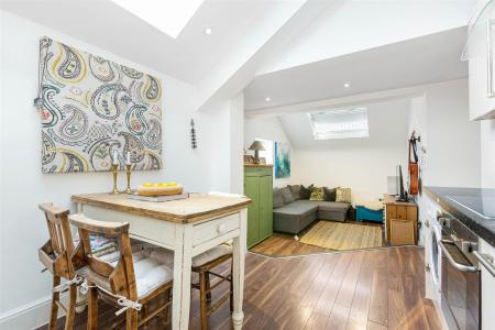 JA-3_Lambourn_House-8.jpg