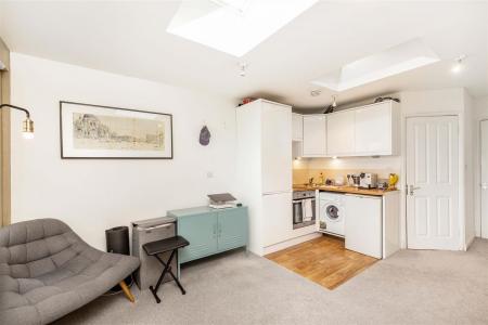 29188_james_anderson___flat_d_318_upper_richmond_r