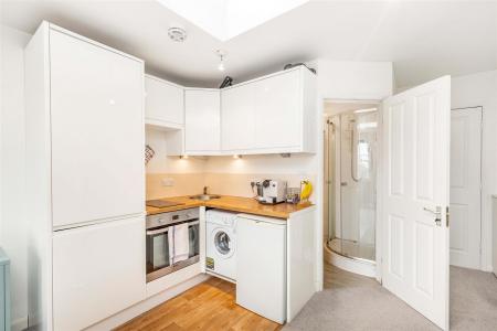 29188_james_anderson___flat_d_318_upper_richmond_r