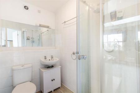 29188_james_anderson___flat_d_318_upper_richmond_r