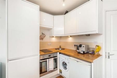 29188_james_anderson___flat_d_318_upper_richmond_r