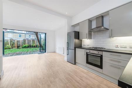 27241_ja_gff_63_burlington_avenue_15