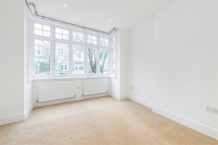 27241_ja_gff_63_burlington_avenue_6