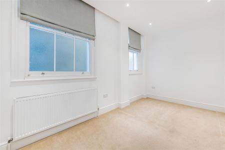 27241_ja_gff_63_burlington_avenue_9