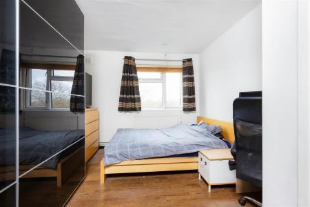 bed 2.jpg