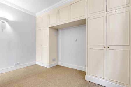 JA-251a__Upper_Richmond_Road_West_East_Sheen_SW14_