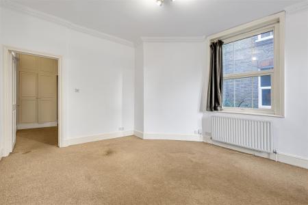 JA-251a__Upper_Richmond_Road_West_East_Sheen_SW14_