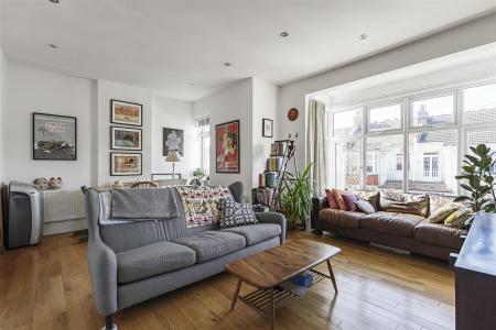 LivingRoom2.jpg