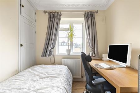 James_anderson-19_st_leonards_court__8_.JPG