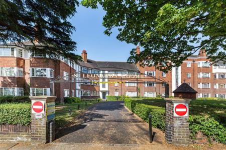 James_anderson-19_st_leonards_court__17_.JPG