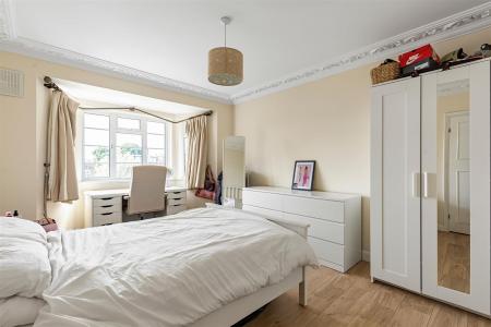 James_anderson-19_st_leonards_court__3_.JPG