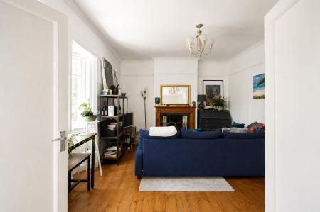 Living Room 3.png