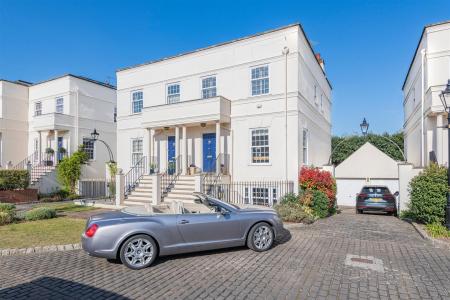 23_resized_james_anderson_-_17_beaufort_close_x__1