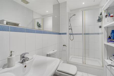 Flat_1__61_Putney_Bridge_Road__SW15-9.jpg