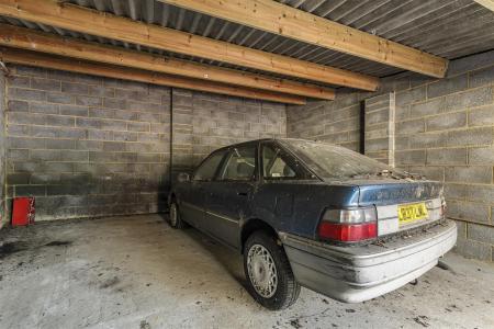 James_anderson-garage_2__25_lytton_grove___1_.JPG