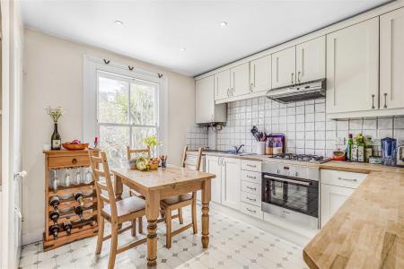 Kitchen/Dining