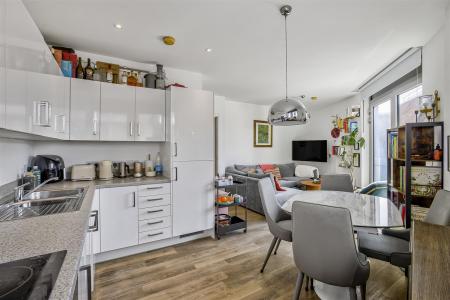 Kitchen/Dining